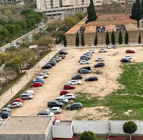 APARCAMIENTO CEMENTERIO CAMPANAR