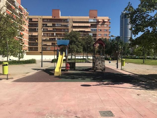 ParqueInfantilAvCampTuria.jpg