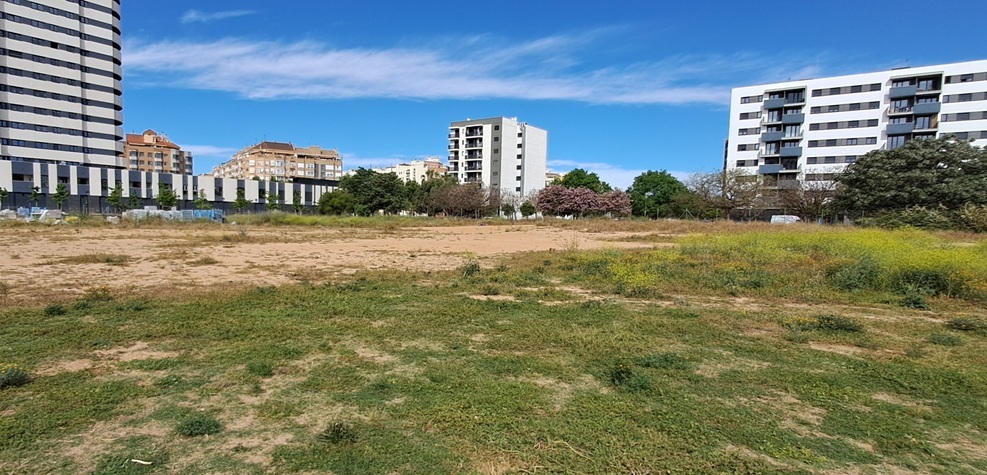 SOLAR PARA BIBLIOTECA PUBLICA