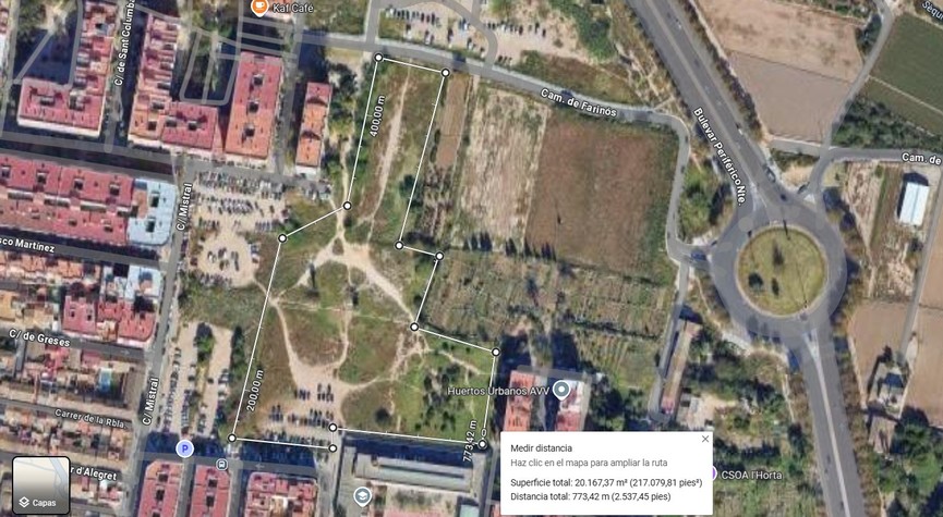 Zona verde esparcimiento canino