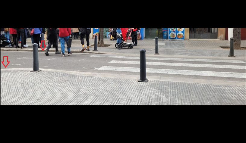 Rebaje acera y pintura pasos de cebra